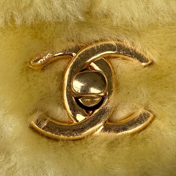 Handbag Chanel AS3499 size 18X23X9 cm