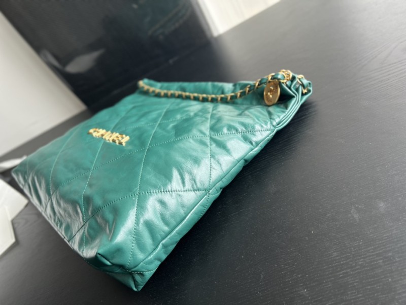 Handbag Chanel size 39cmx42cmx8 cm