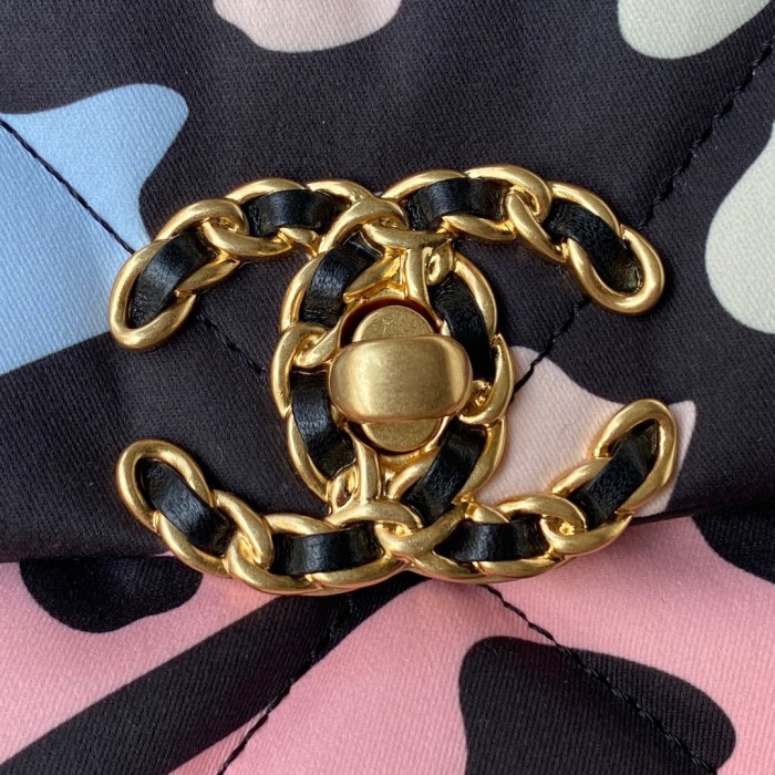 Handbag Chanel size 26/30 cm