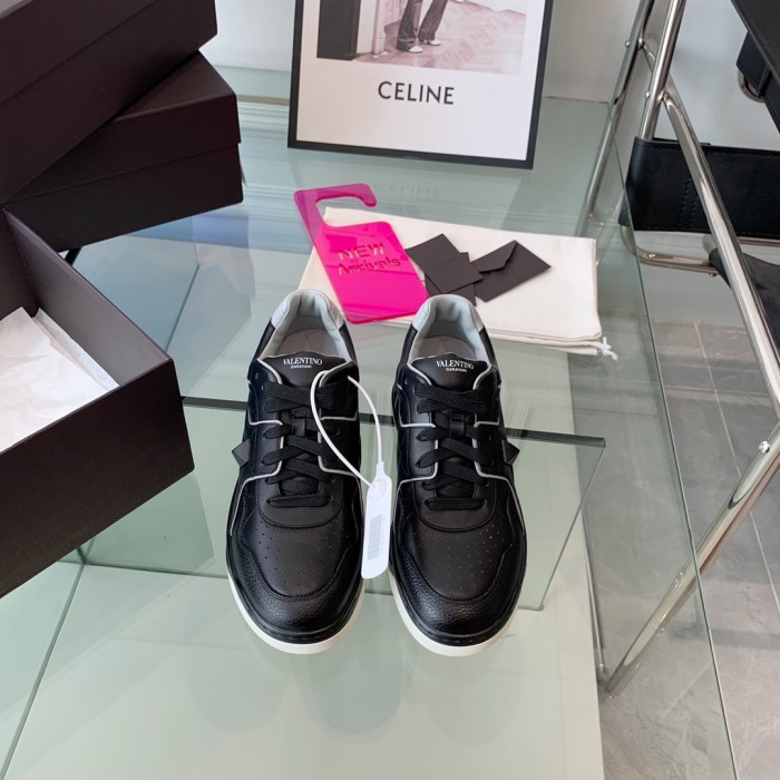 VALENTINO GARAVANI ONE STUD SNEAKER 5