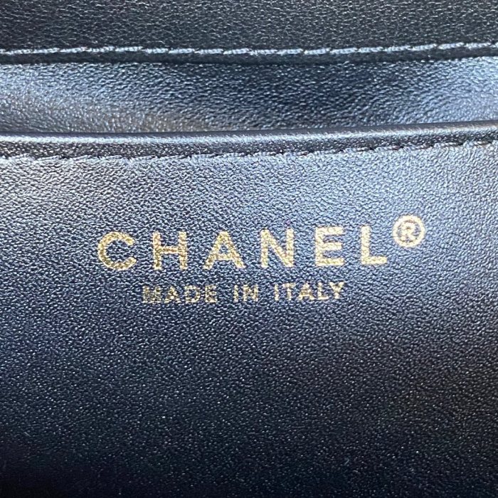 Handbag Chanel AS3649 size 18X19.5X9.5 cm