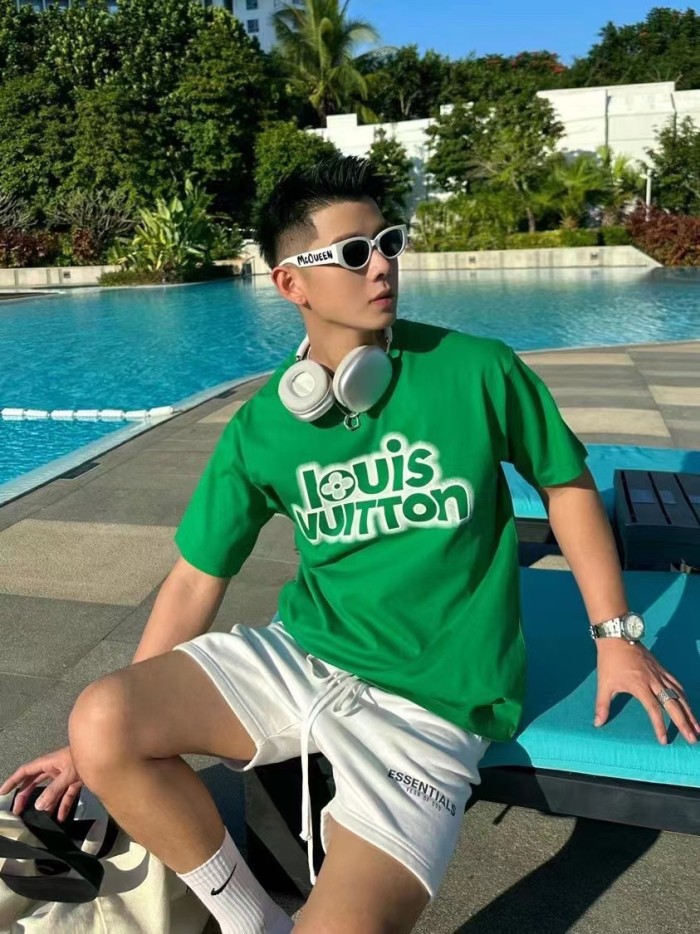 Clothes Louis Vuitton 297