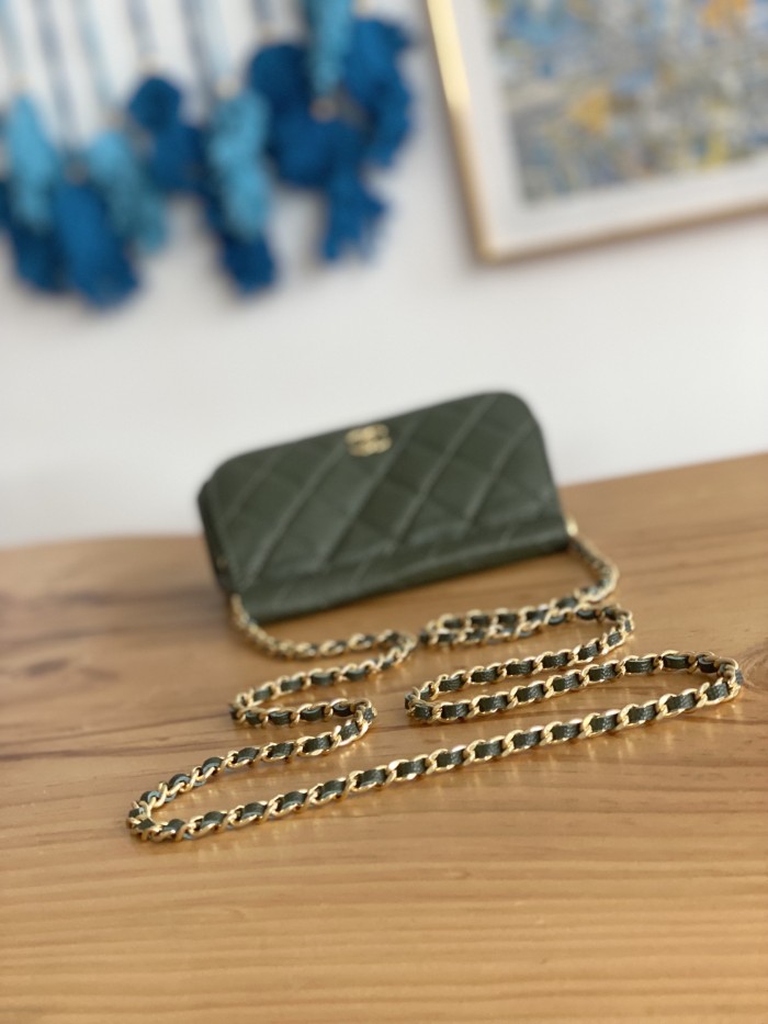 Handbag Chanel AP3008 size 12X17.5X5.5 cm