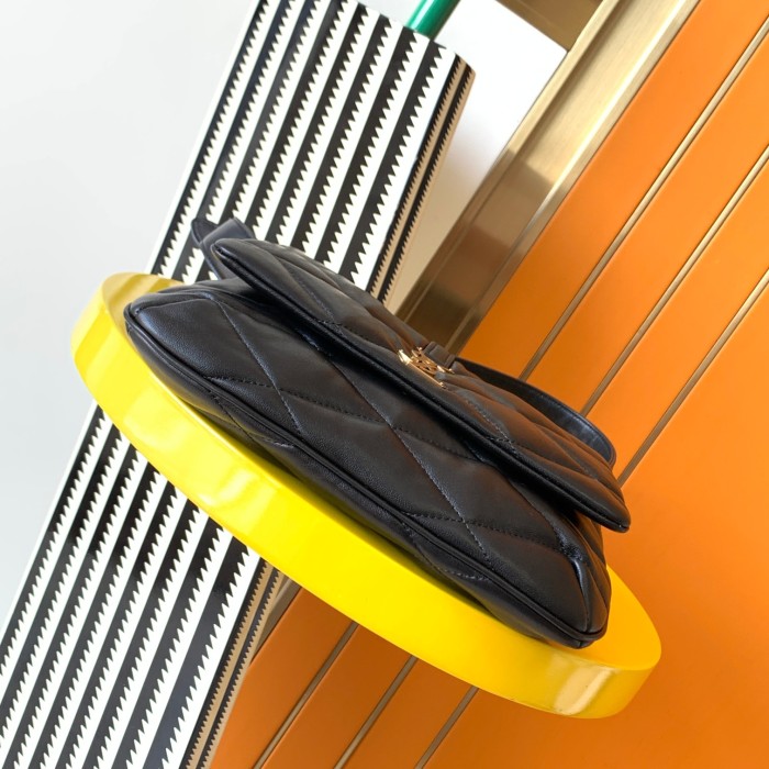 Handbags SAINT LAURENT 698567 size 24×18×5.5 cm