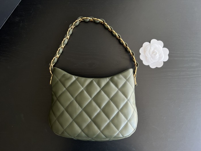 Handbag Chanel size 17.5cm24cm6 cm