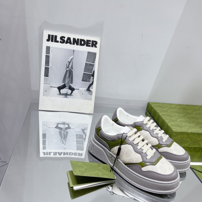 Gucci Women's GG sneaker 2