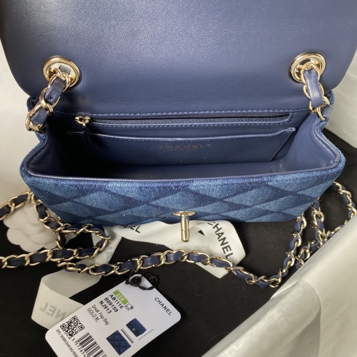 Handbag Chanel size 20 cm