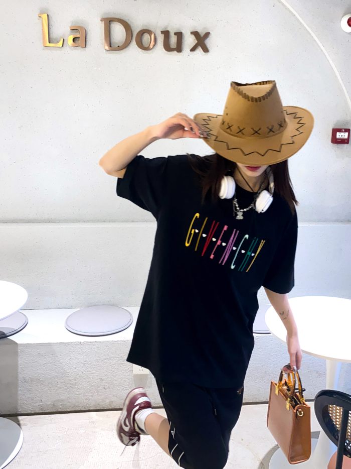 Clothes Givenchy 128
