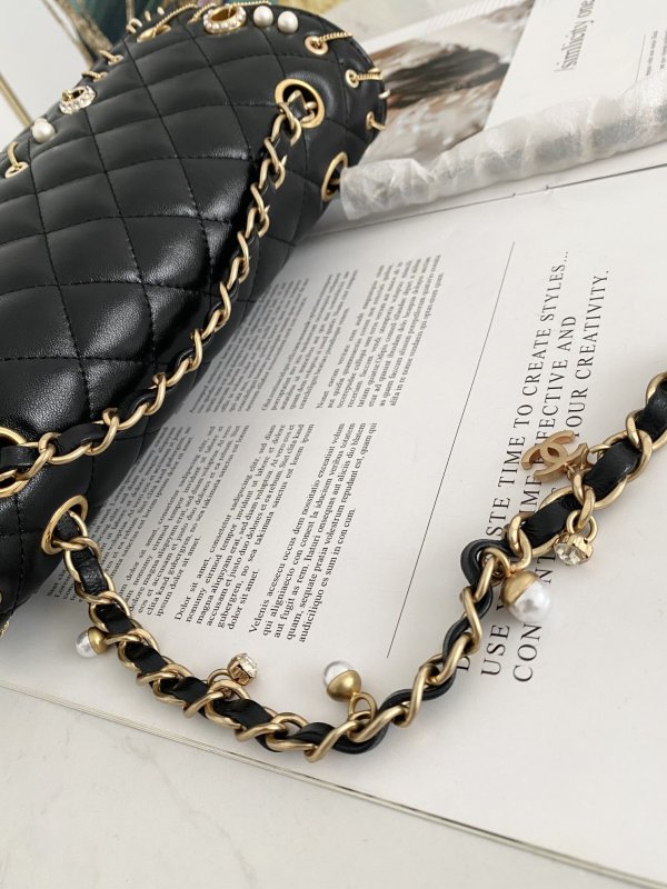 Handbag Chanel 112 size 25.5*16.7.6 cm