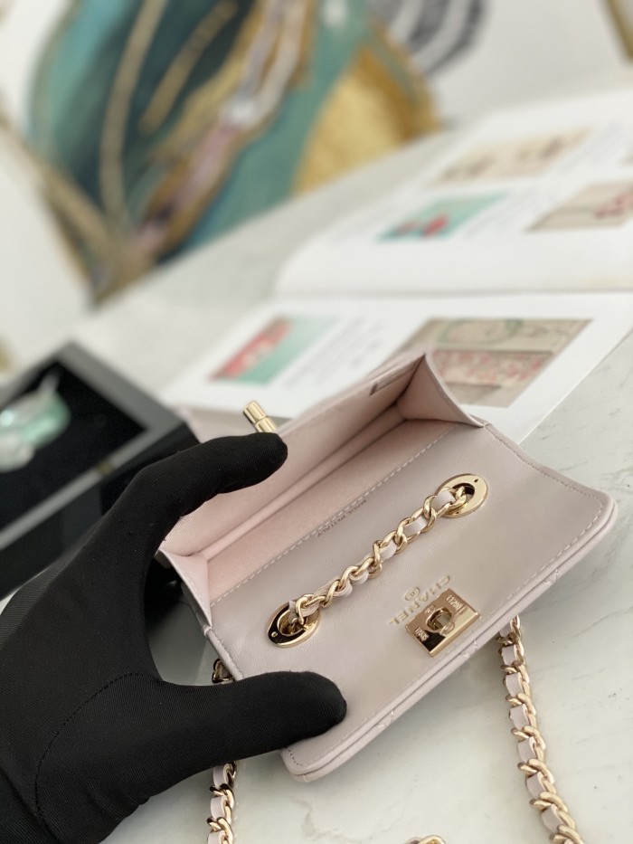 Handbag Chanel 82768 size 12.5 2.5 9 cm