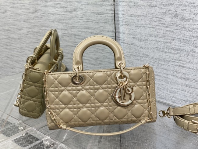 Handbag Dior size 26*6*14 cm