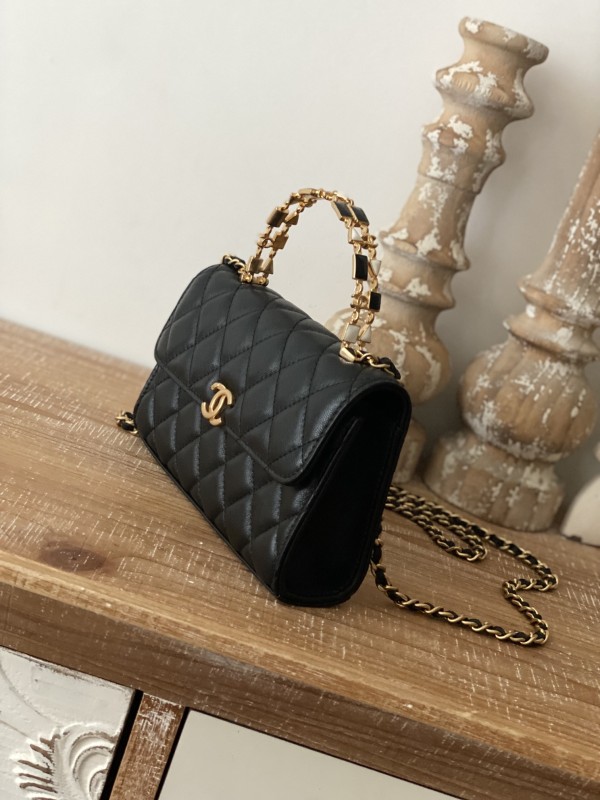 Handbag Chanel AP81214 size 10*18*4.5 cm