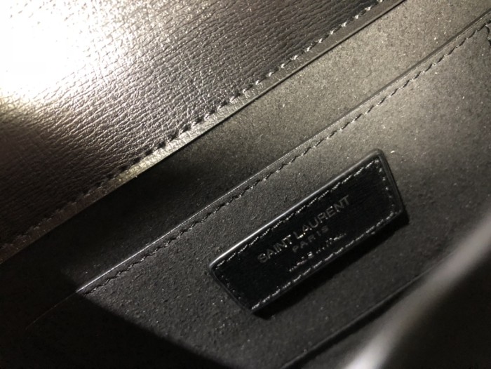 Handbags SAINT LAURENT 442906 size 22*7.5*15.5 cm