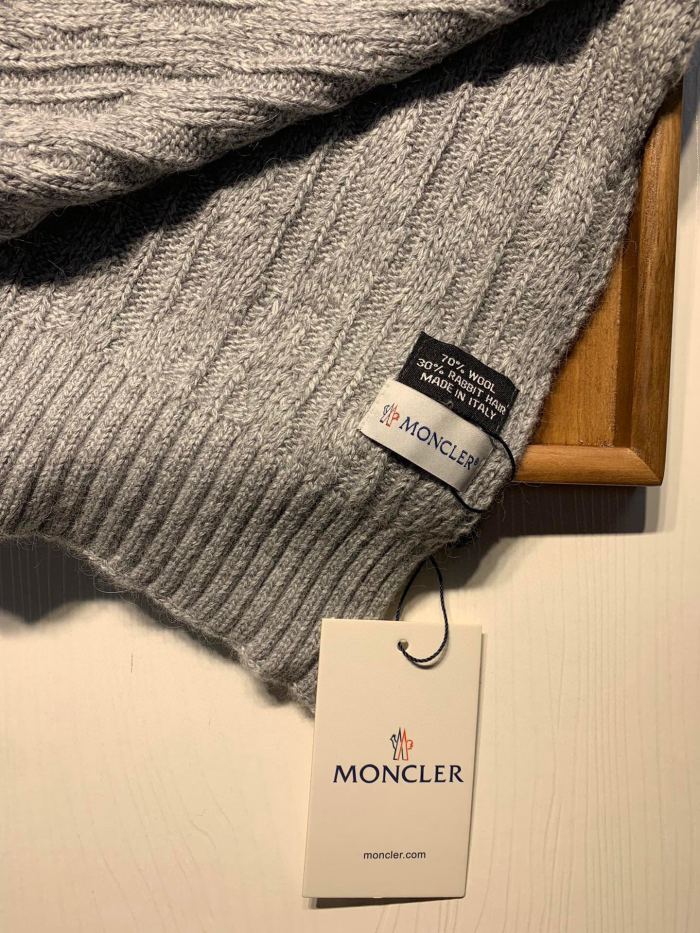 Hat & Scarf Moncler 1