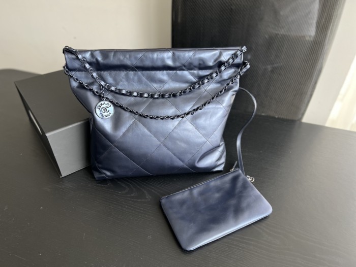 Handbag Chanel size 35cmx37cmx7 cm