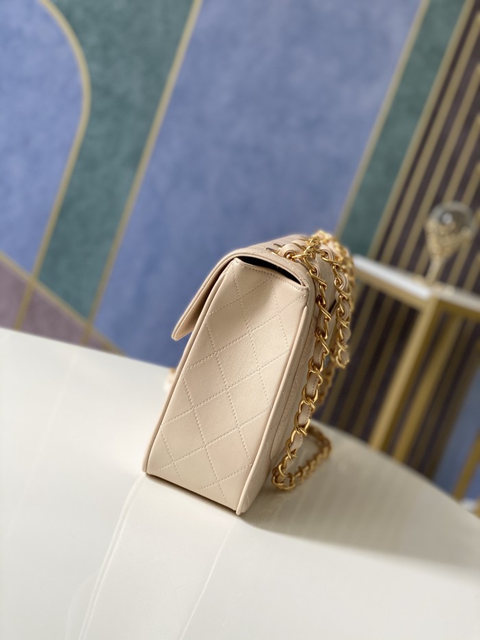 Handbag Chanel A88 size 30.21.8 cm