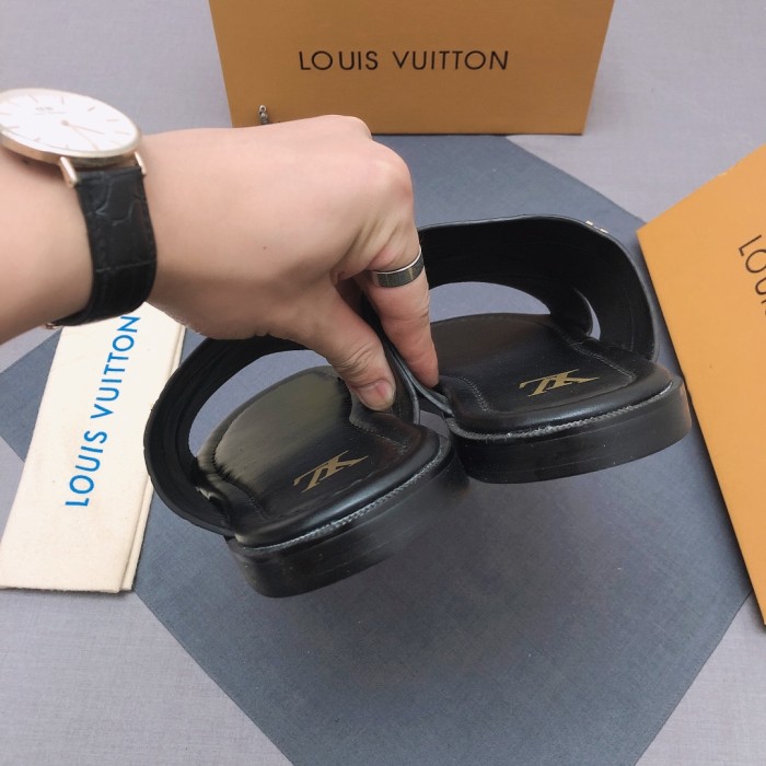 Louis Vuitton Slipper 22