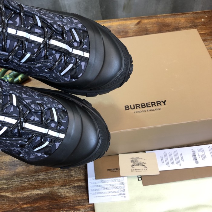 Burberry Arthur Vintage Sneaker 30