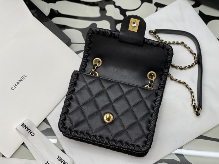 Handbag Chanel size 15*19*6* cm