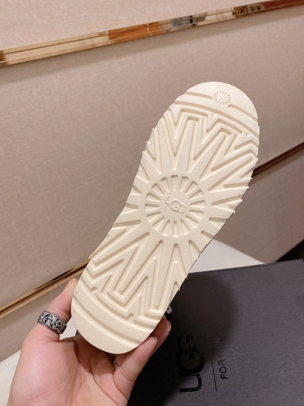 UGG Sneaker 57