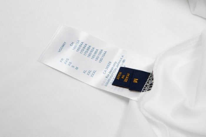 Clothes Louis Vuitton 394