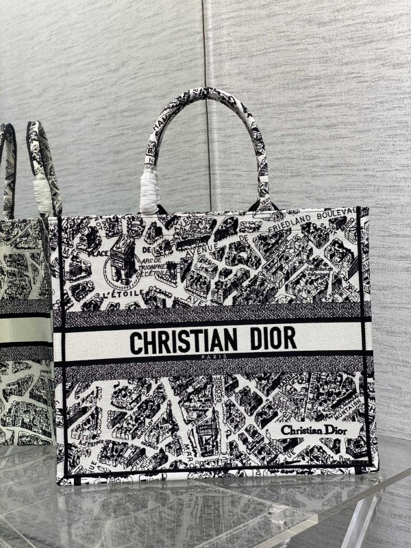 Handbag Dior size 42*18*35 cm