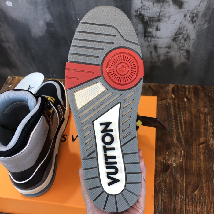 Louis Vuitton Trainer Sneakers 16