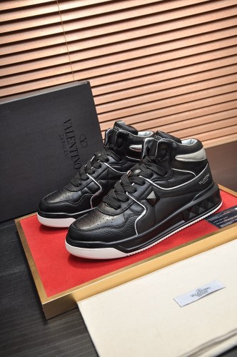 Valentino Garavani One Stud high-top sneakers 1