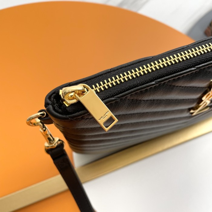 Handbags SAINT LAURENT 379039 size 24×17.5×1.5 cm