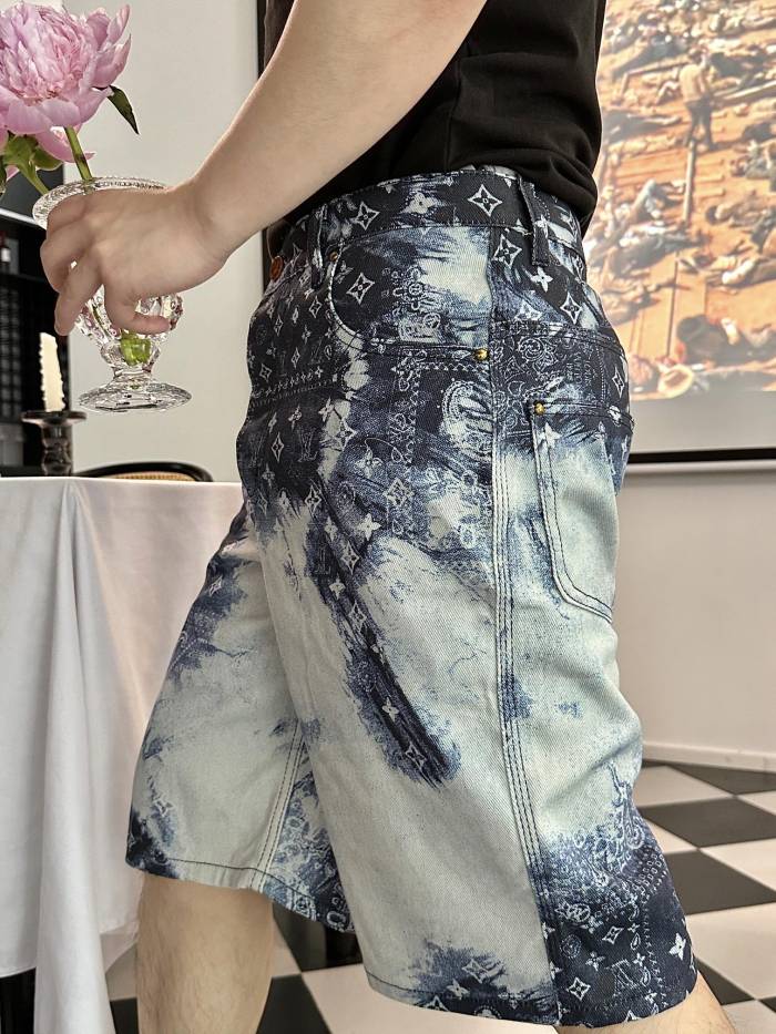 Clothes Louis Vuitton 350