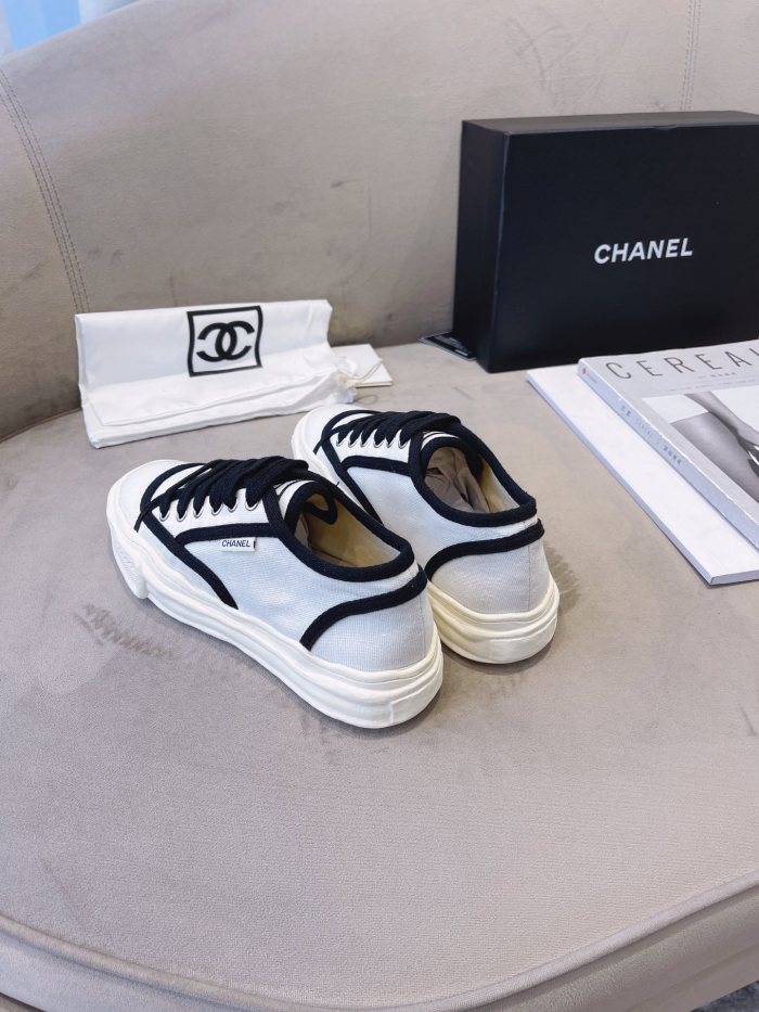 Chanel Flat canvas Sneaker 11