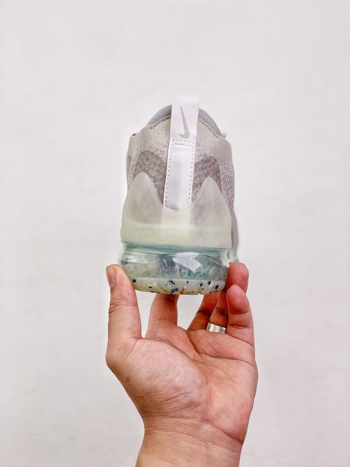 Nike Air VaporMax 2021 Flyknit Sneaker 12