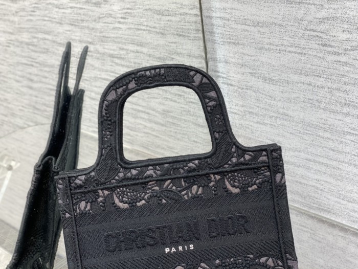 Handbag Dior size 23*7*17 cm