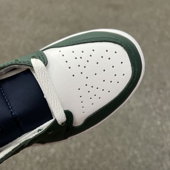 Jordan 1 Mid SE Seahawks (W)