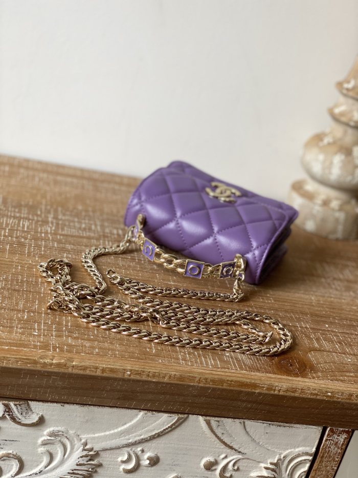 Handbag Chanel 81197 size 9.5×13×6 cm