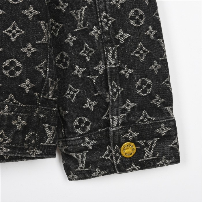 Clothes Louis Vuitton 184