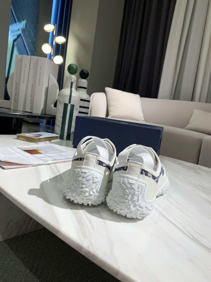 Dior B28 Low-Top Oblique Jacquard and Rubber Sneaker 8