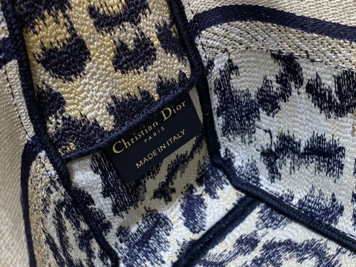 Handbag Dior size 23*15*8 cm