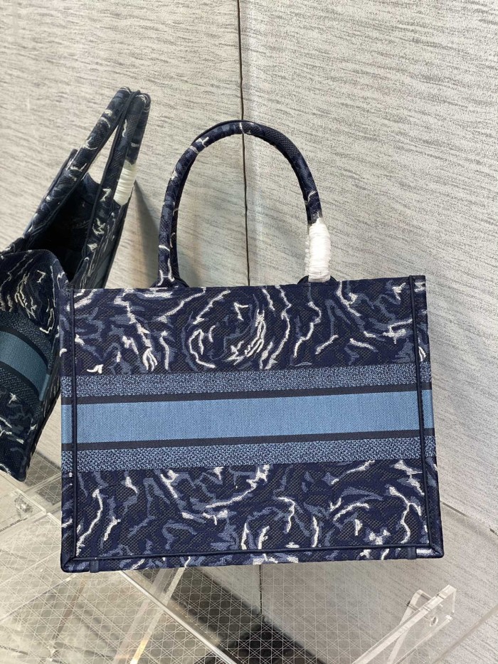 Handbag Dior size 36*18*28 cm