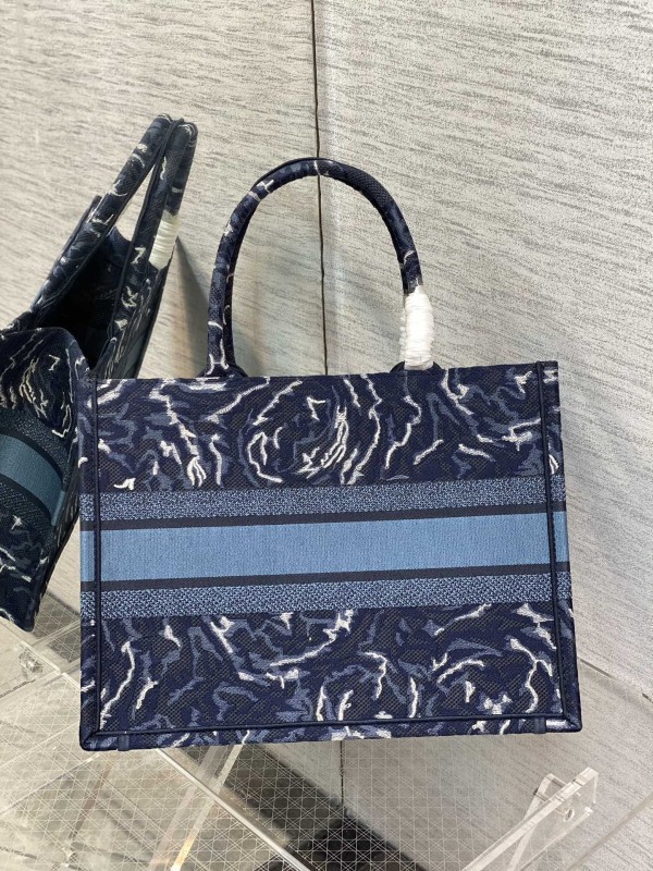 Handbag Dior size 36*18*28 cm