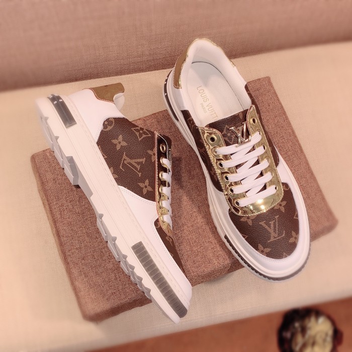 Louis Vuitton Low Top sneaker 105