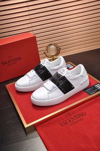 Valentino Garavani Rockstud Untitled calfskin sneaker 4