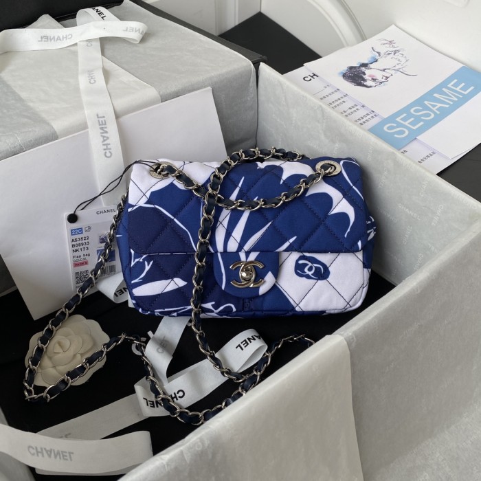 Handbag Chanel AS3522 size 20 cm