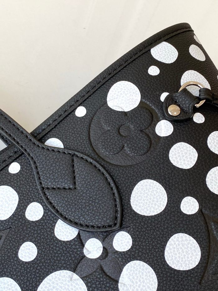 Handbag Louis Vuitton M46390 size 32 x 29 x 17cm