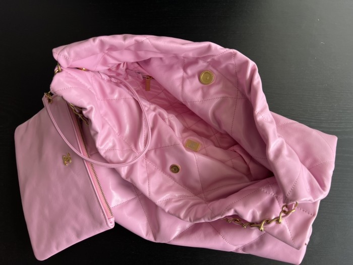 Handbag Chanel size 39cmx42cmx8 cm