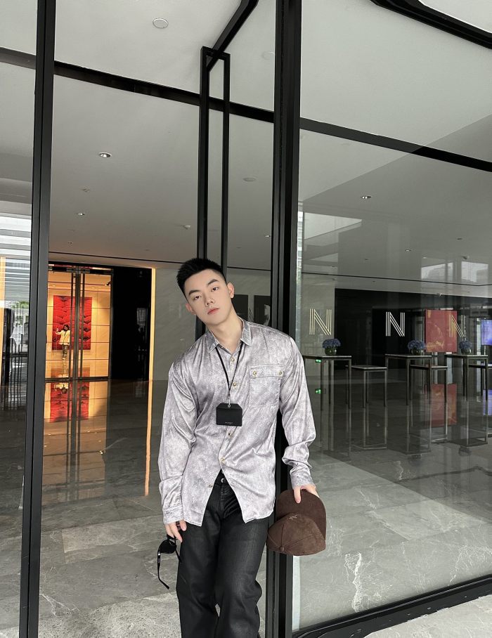 Clothes Louis Vuitton 409