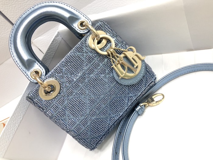 Handbag Dior S0856 size 12 x 10.2 x 5 cm