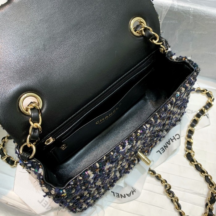 Handbag Chanel A69900 size 20 cm