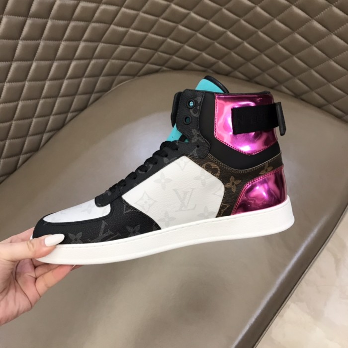 Louis Vuitton Rivoli sneaker 23