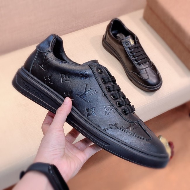 Louis Vuitton Low Top sneaker 89